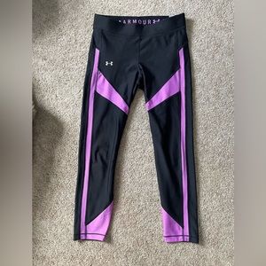 Black and purple under armour leggings